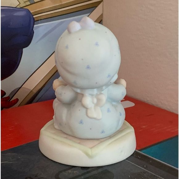 1996 PRECIOUS MOMENTS (YOU HAVE TOUCHED SO MANY HEARTS) #272485 - Picture 4 of 8